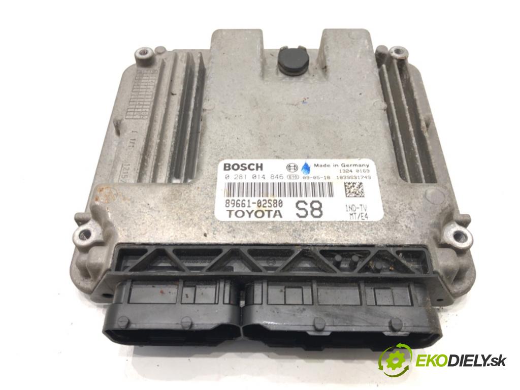 TOYOTA AURIS (_E15_) 2006 - 2012    1.4 D-4D (NDE150_) 66 kW [90 KM] olej napędowy 2007 - 2012  riadiaca jednotka Motor 89661-02S80 (Riadiace jednotky)