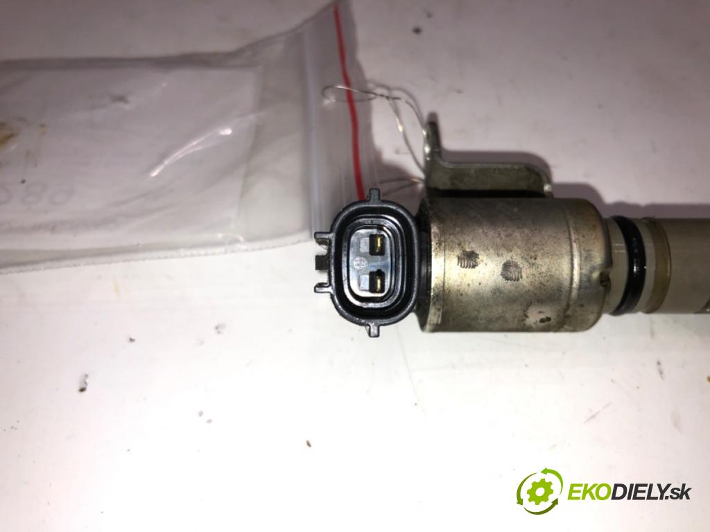 TOYOTA YARIS (_P9_) 2005 - 2014    1.33 VVT-i (NSP90_) 74 kW [100 KM] benzyna 2008 - 2011  Snímač variabilný fázy 347010-522021 (Snímače)