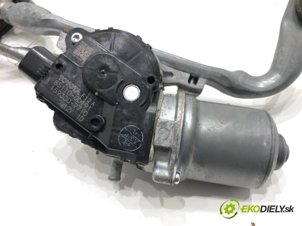 TOYOTA YARIS (_P13_) 2010 - 2022    1.5 (NSP131_) 82 kW [112 KM] benzyna 2017 - 2022  Mechanizmus stieračov predný 85110-0D191 (Motorčeky stieračov predné)