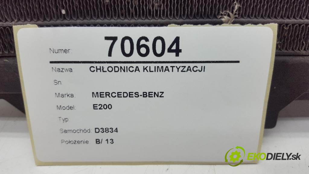 MERCEDES-BENZ E200  2000 120kW    1998 Chladič klimatizácie  (Chladiče klimatizácie)