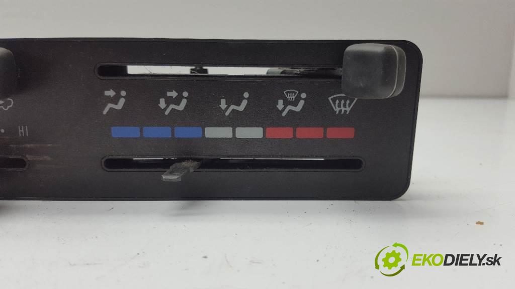 TOYOTA RAV4  1998 94kW    1998 Panel ovládaní topení  (Ovládaní topení a přepínače)