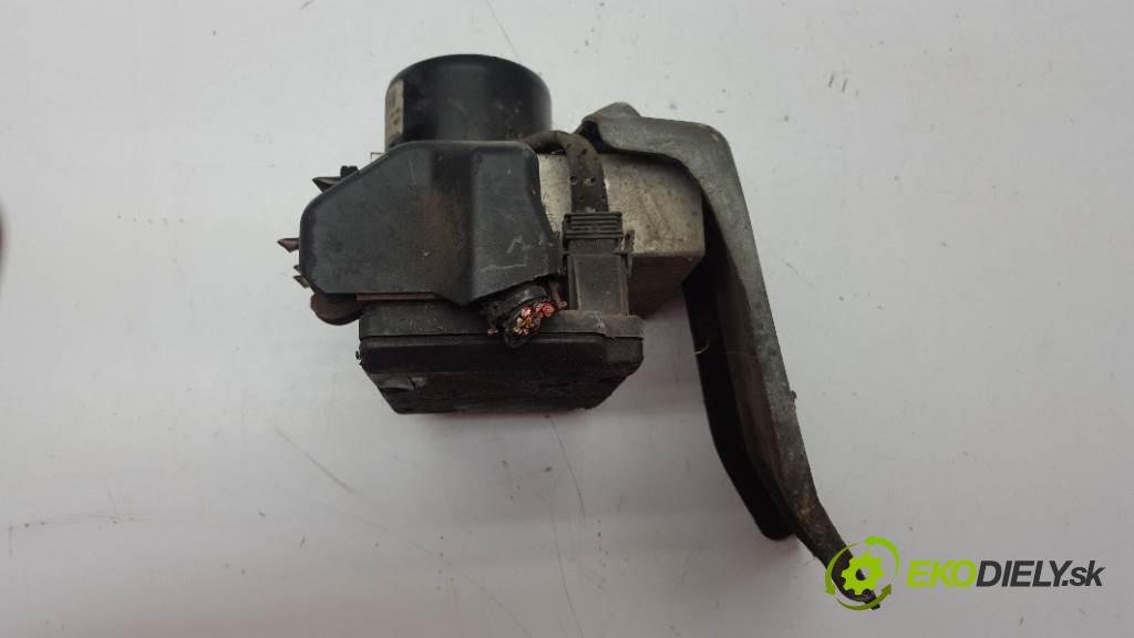 VOLVO V 70  2000 103kW    2461 Pumpa ABS 9496945 (Pumpy ABS)