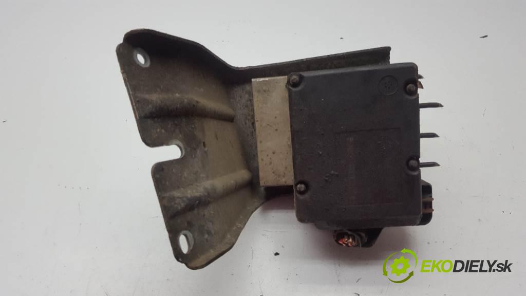 VOLVO V 70  2000 103kW    2461 Pumpa ABS 9496945 (Pumpy ABS)