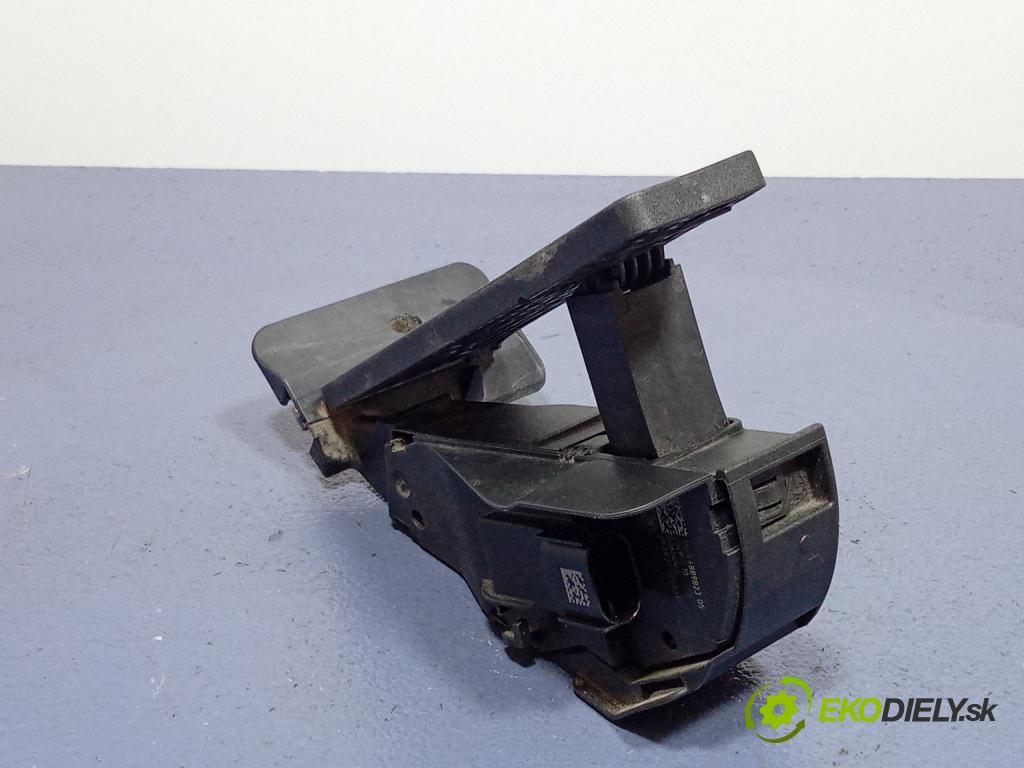 Bmw Ix 2021 pedal Plyn: 6889823