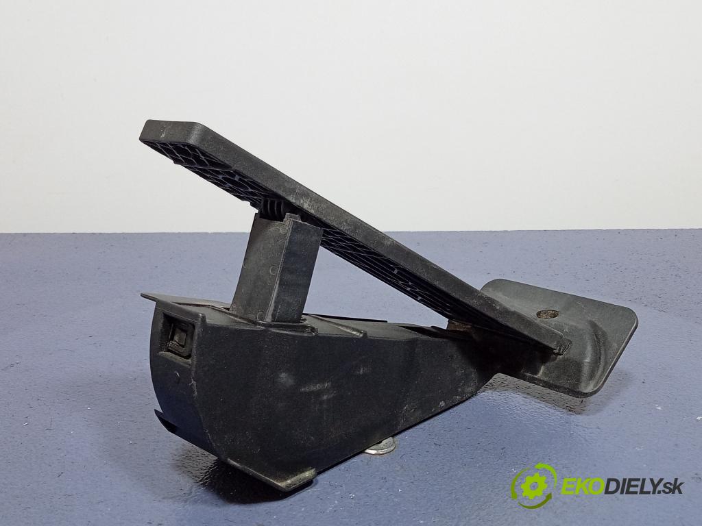 Bmw Ix 2021 pedal Plyn: 6889823