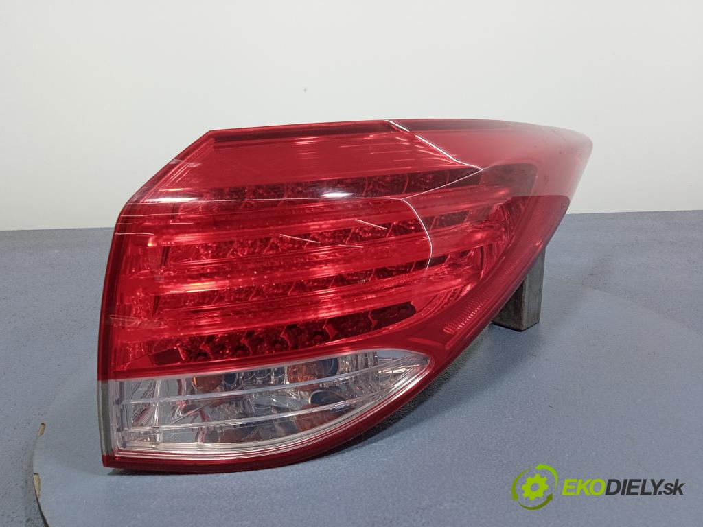 Hyundai I40 2011 svetlo / reflektor zad Prava: Vonkajsia: 92402-3Z000