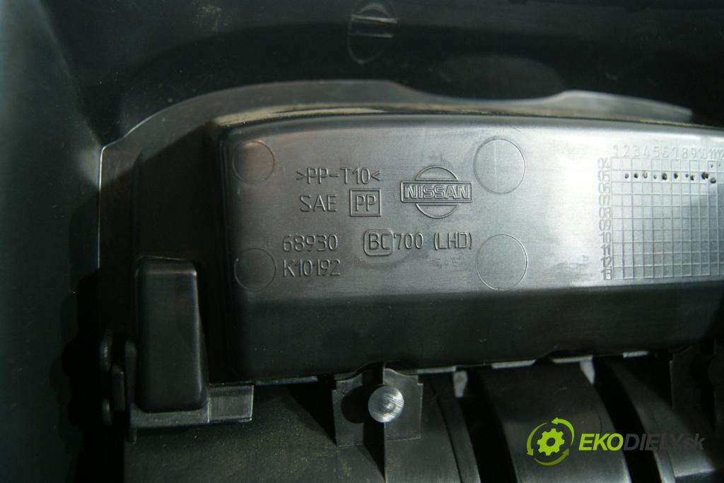 Nissan Micra 2005 kastlík 01